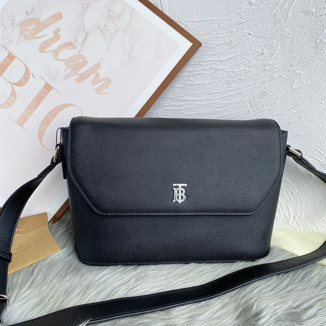 Timeless 2017 Burberry AAA Man Messenger Bags