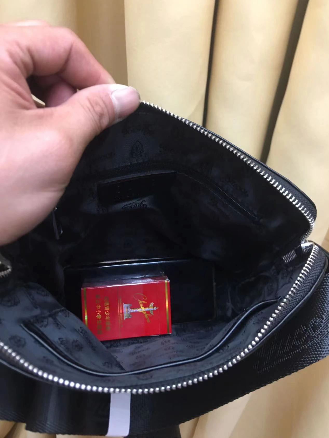 Timeless 2085 Gucci AAA Man Messenger Bags