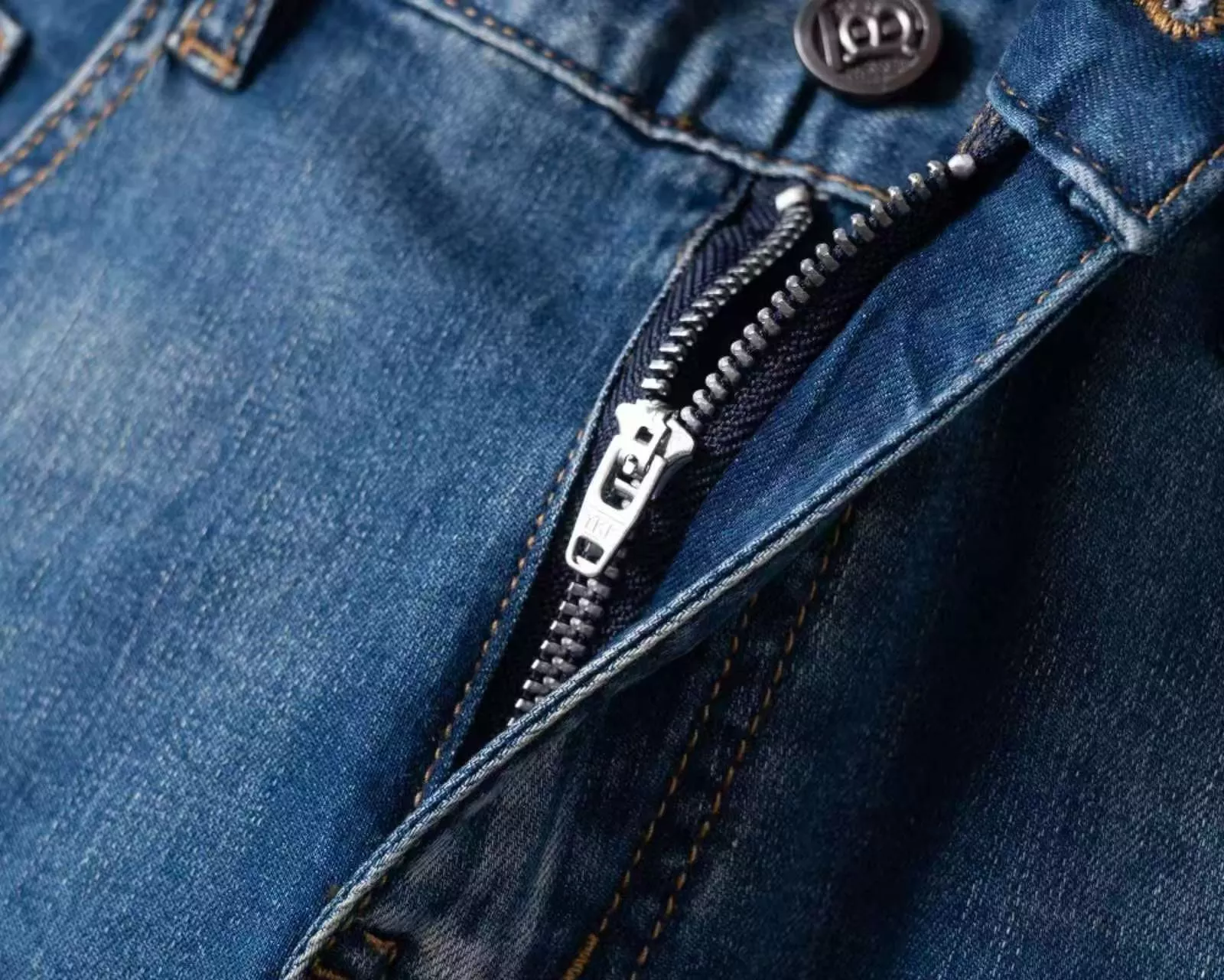 Timeless 2092 Burberry Jeans For Men