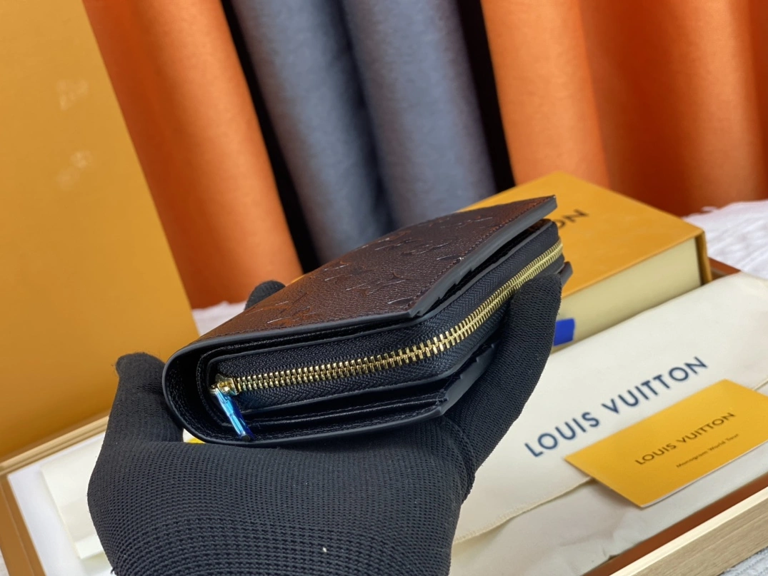 Timeless 2099 Louis Vuitton AAA Quality Wallets