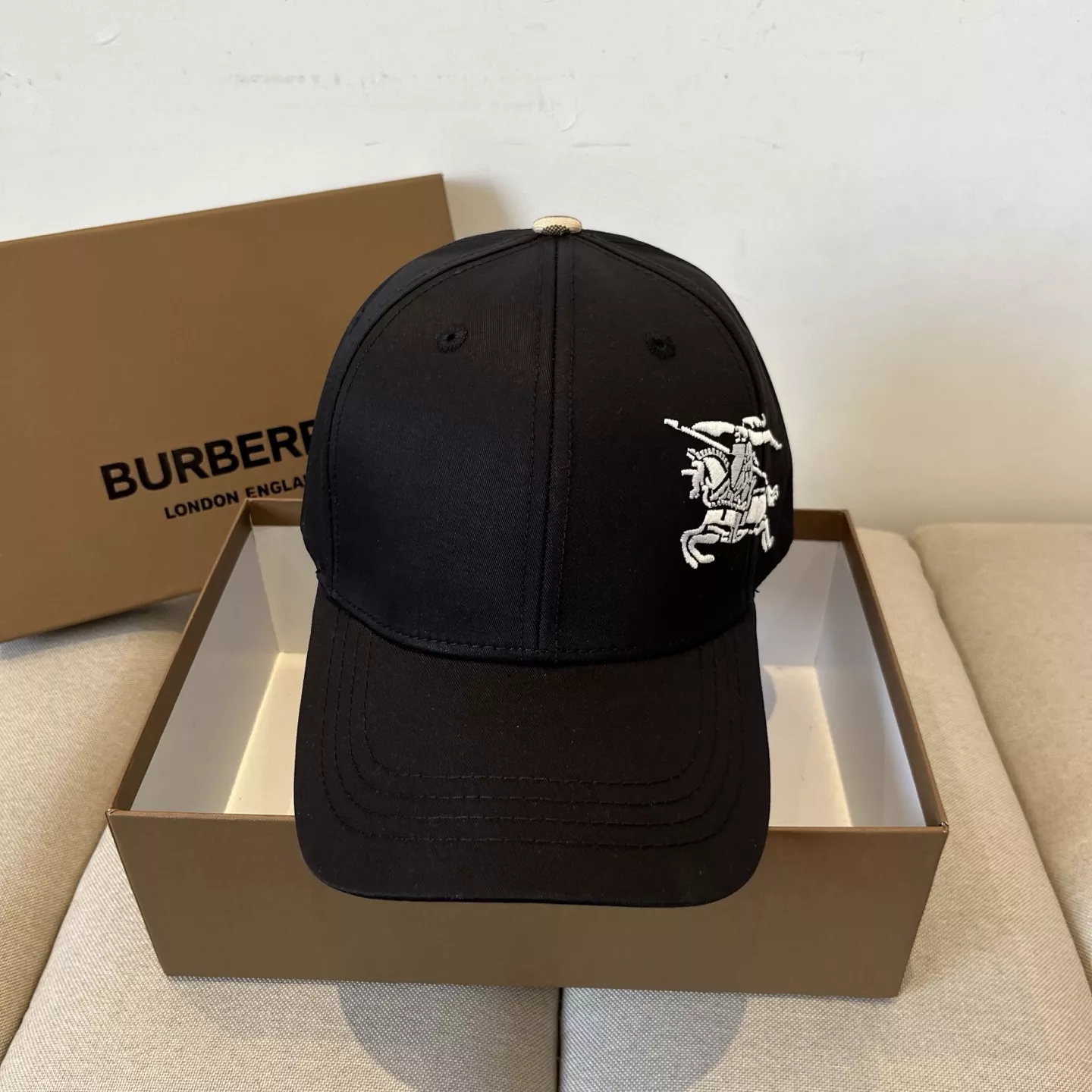 Timeless 2178 Burberry Caps