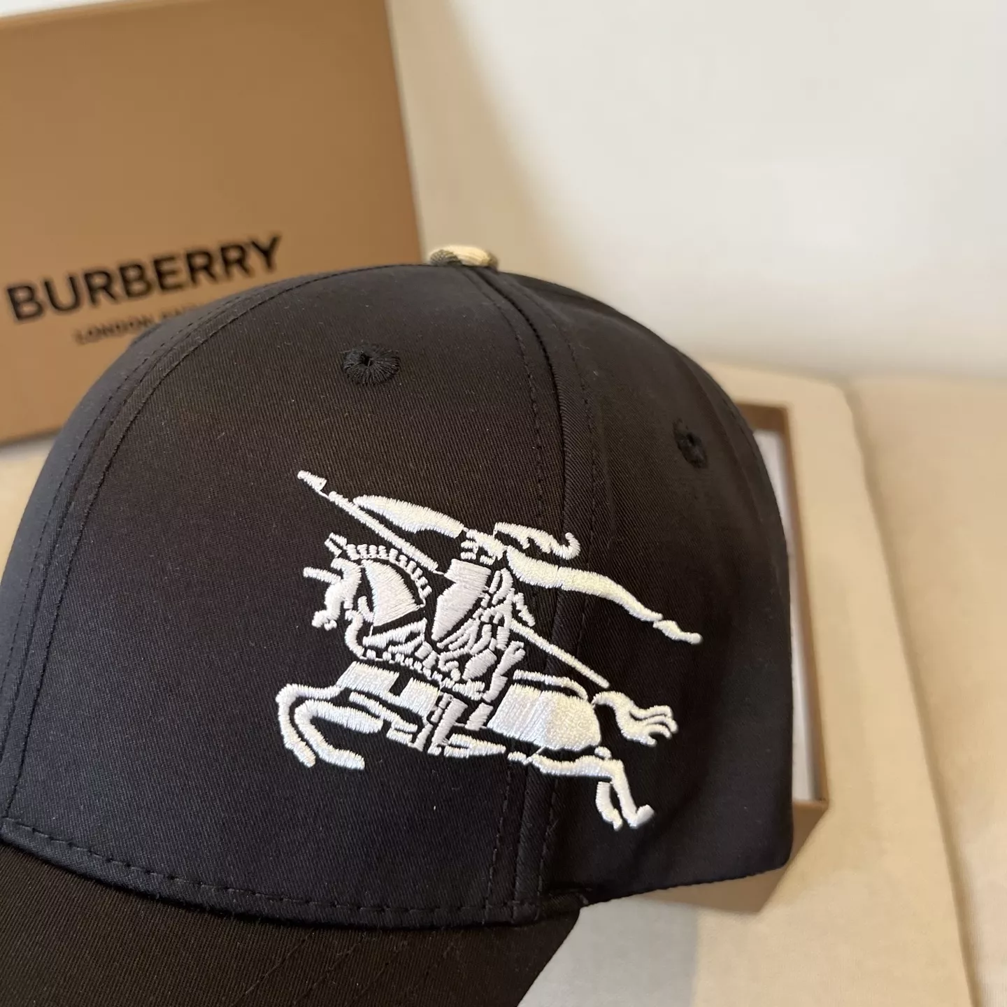 Timeless 2178 Burberry Caps