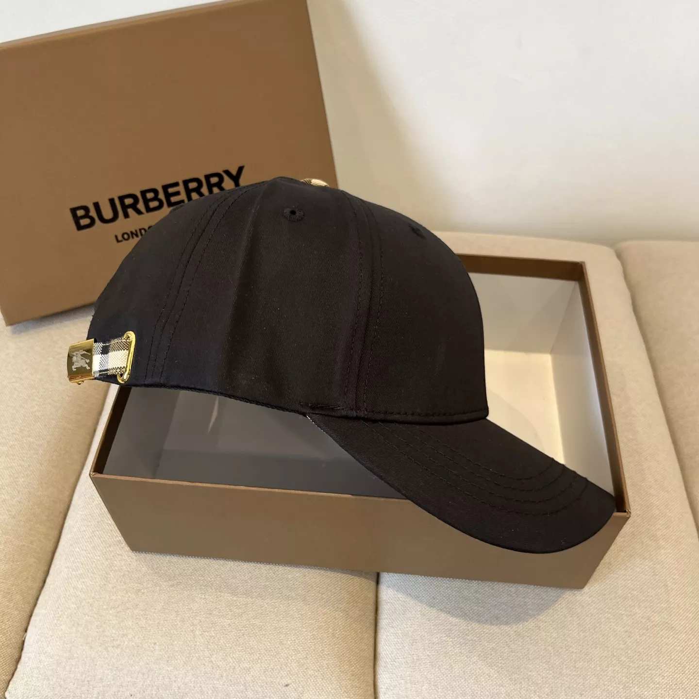 Timeless 2178 Burberry Caps