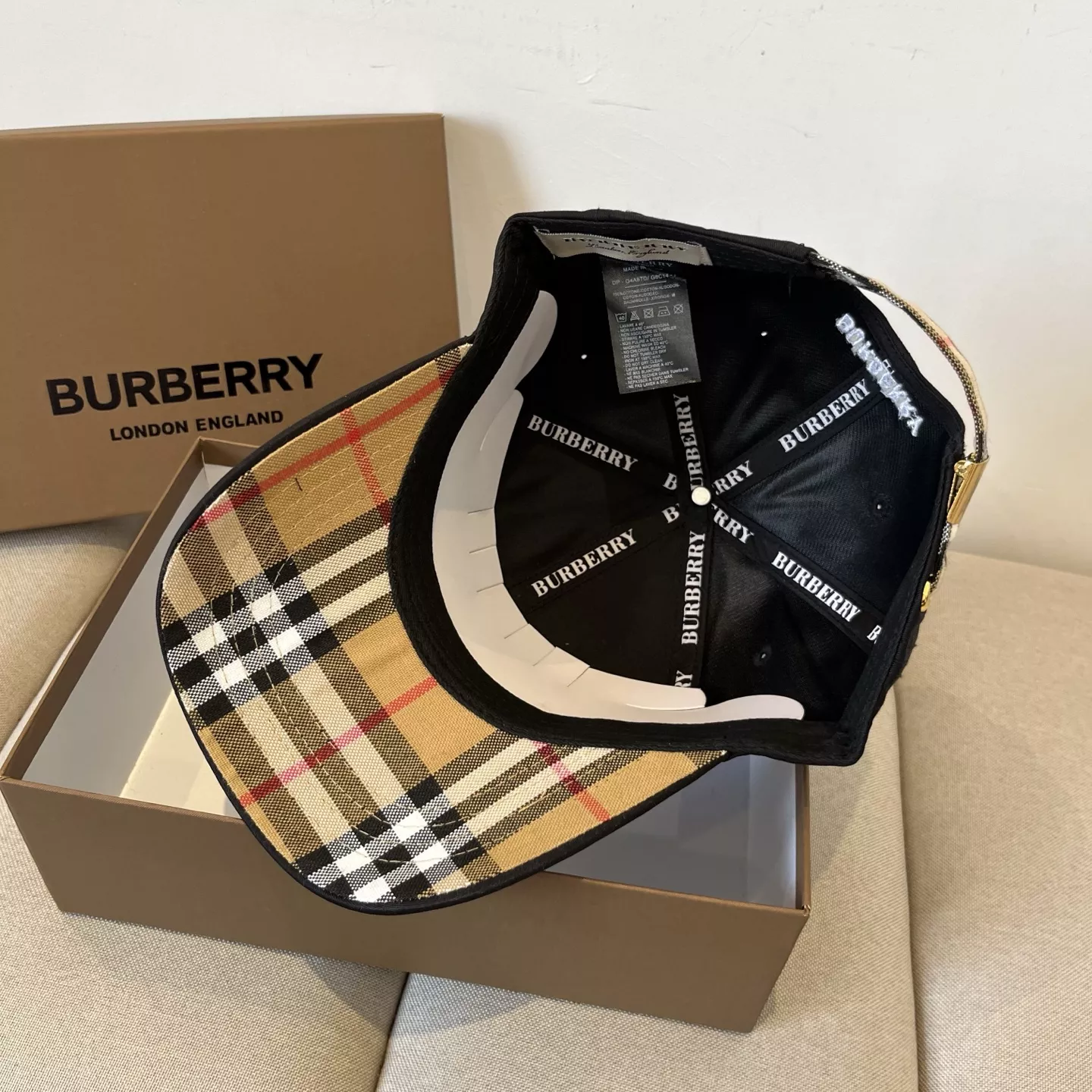Timeless 2178 Burberry Caps