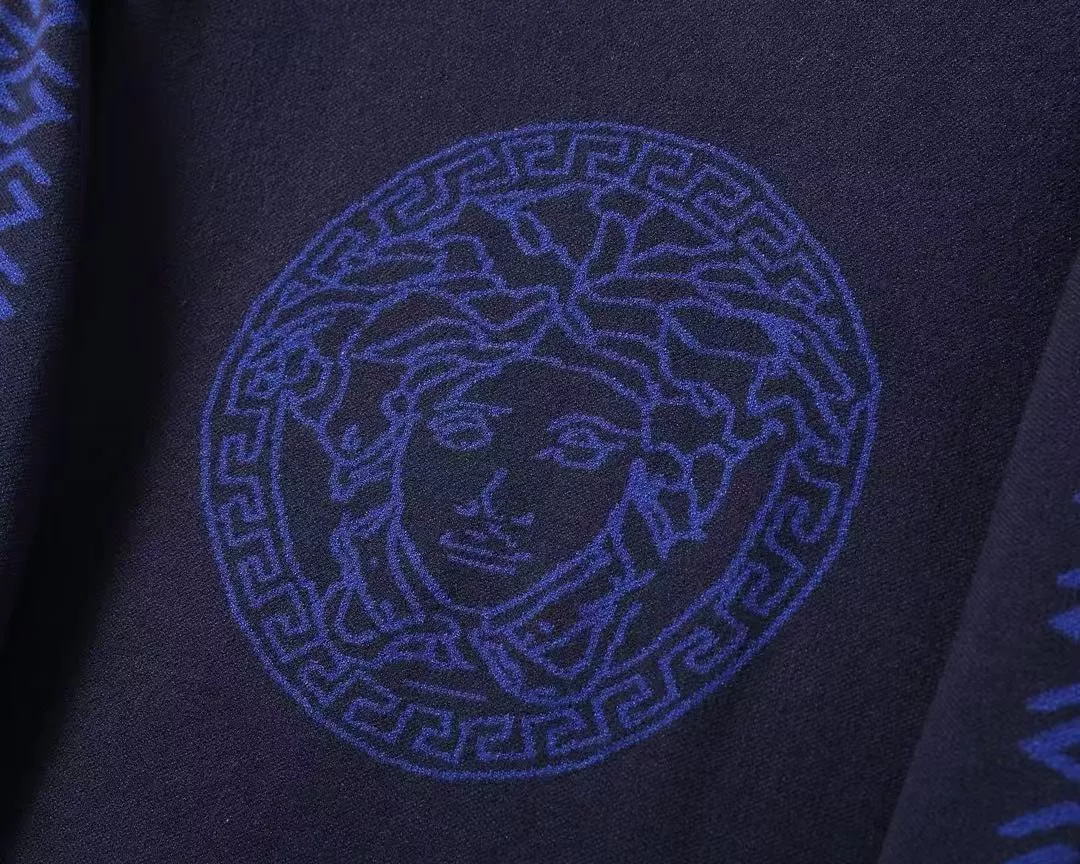 Timeless 2302 Versace Sweaters Long Sleeved For Men