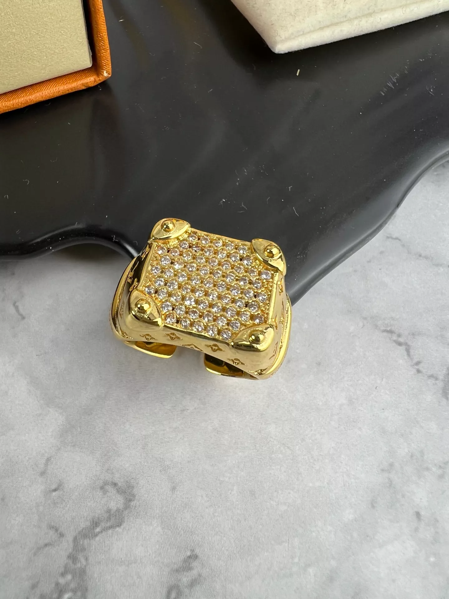 Timeless 2313 Louis Vuitton LV Rings