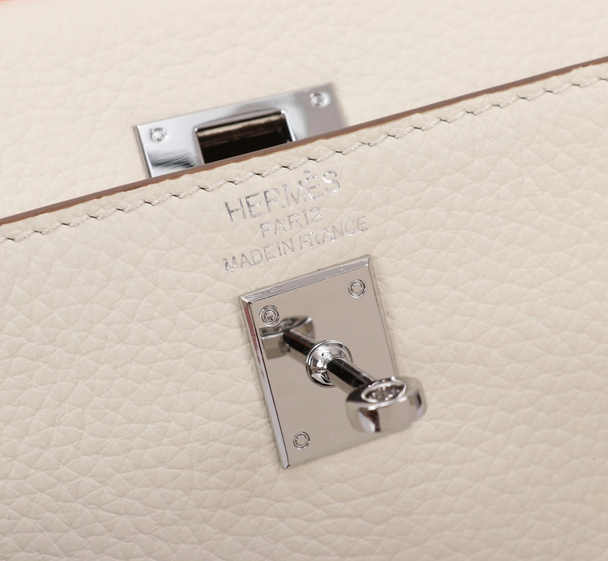 Timeless 2359 Hermes AAA Quality Handbags For Women