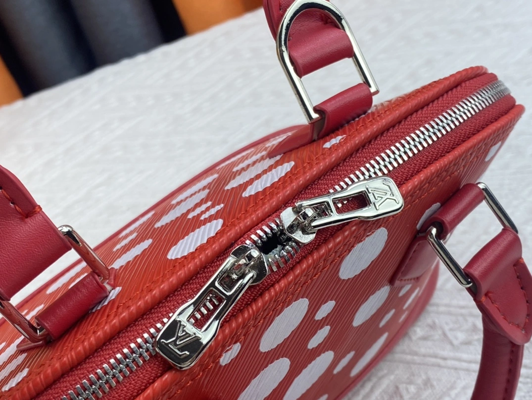 Timeless 2389 Louis Vuitton AAA Quality Handbags For Women