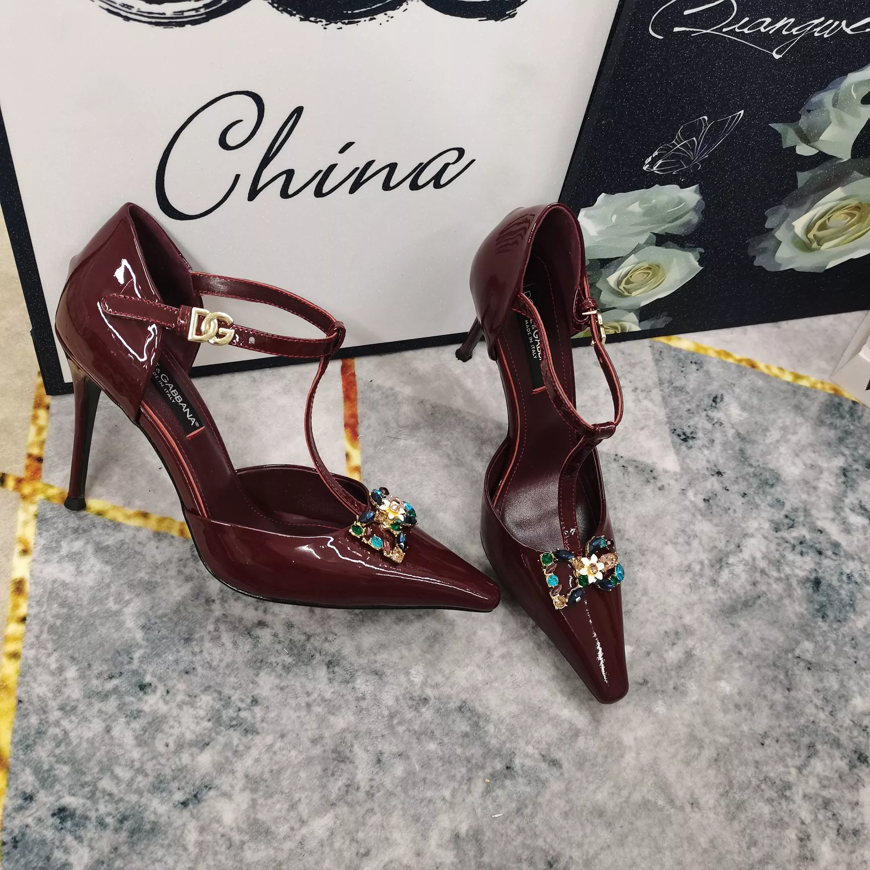 Timeless 2420 Dolce & Gabbana D&G Sandal For Women