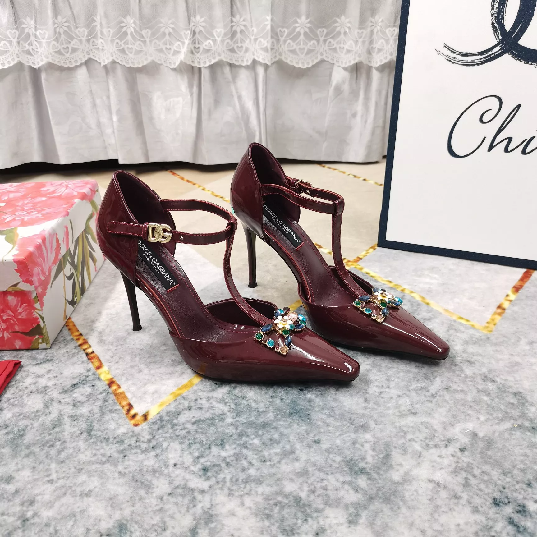 Timeless 2420 Dolce & Gabbana D&G Sandal For Women