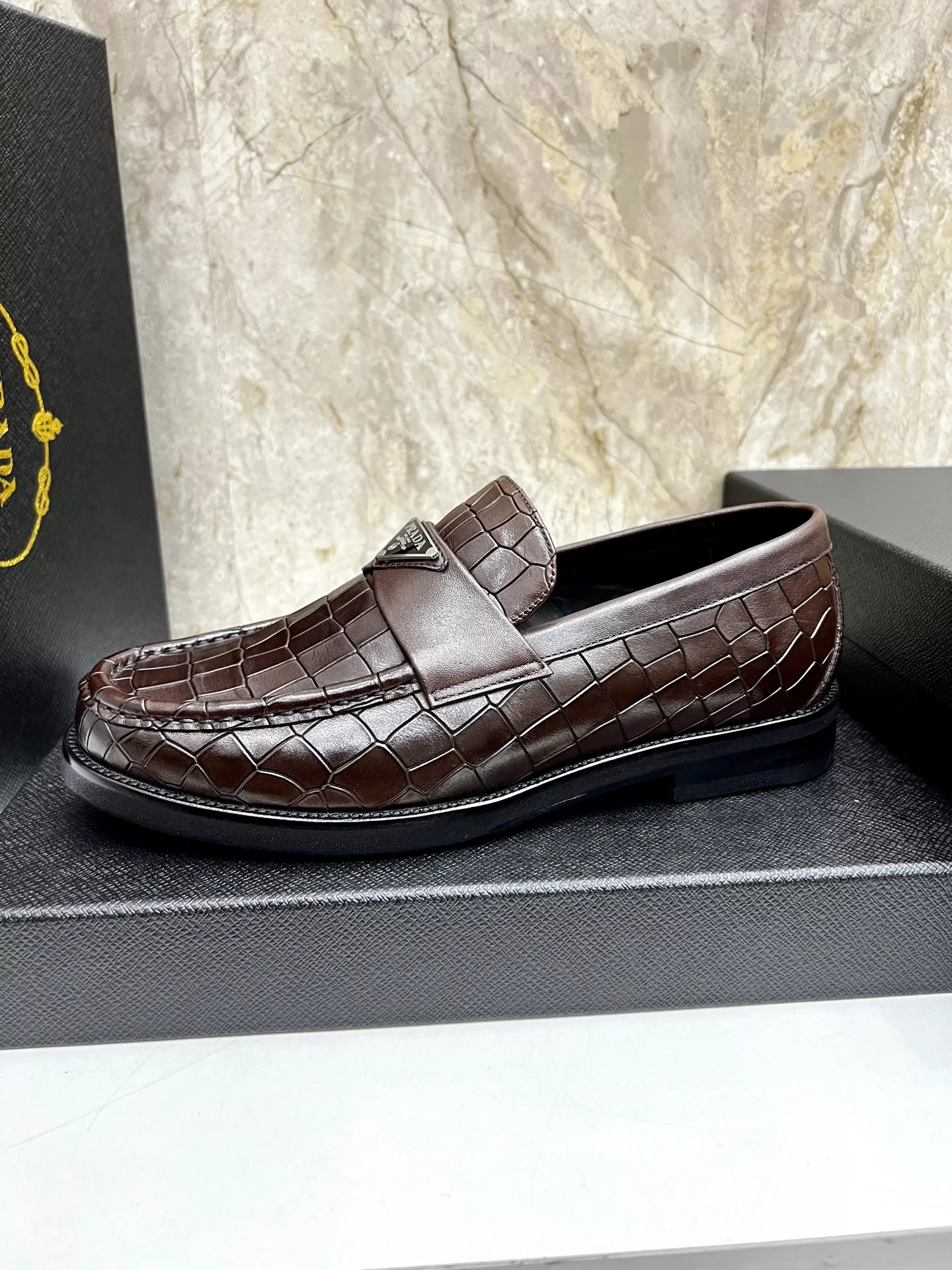 Timeless 2607 Prada Leather Shoes For Men