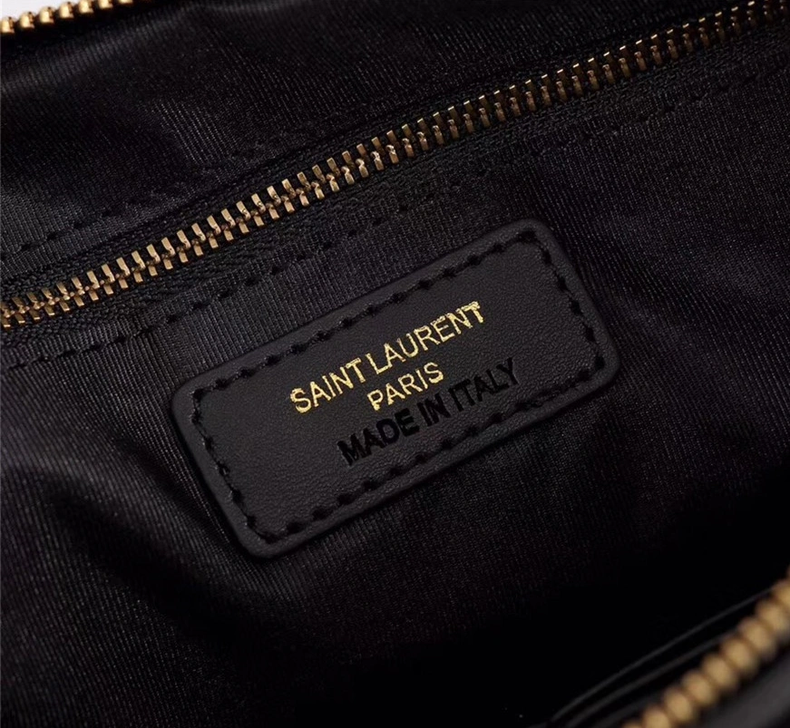Timeless 2702 Yves Saint Laurent AAA Quality Wallets