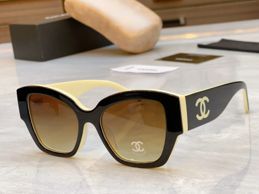 Timeless 2819 Chanel AAA Quality Sunglasses