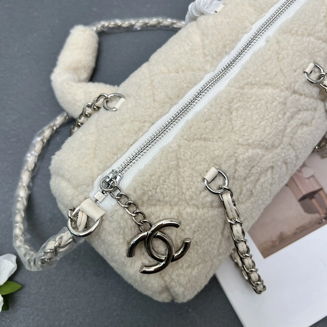 Timeless 2884 Chanel AAA Quality Messenger Bags For Women