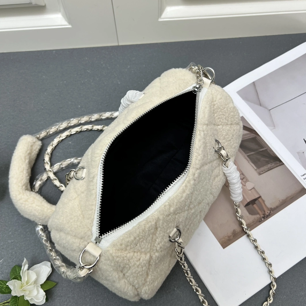 Timeless 2884 Chanel AAA Quality Messenger Bags For Women