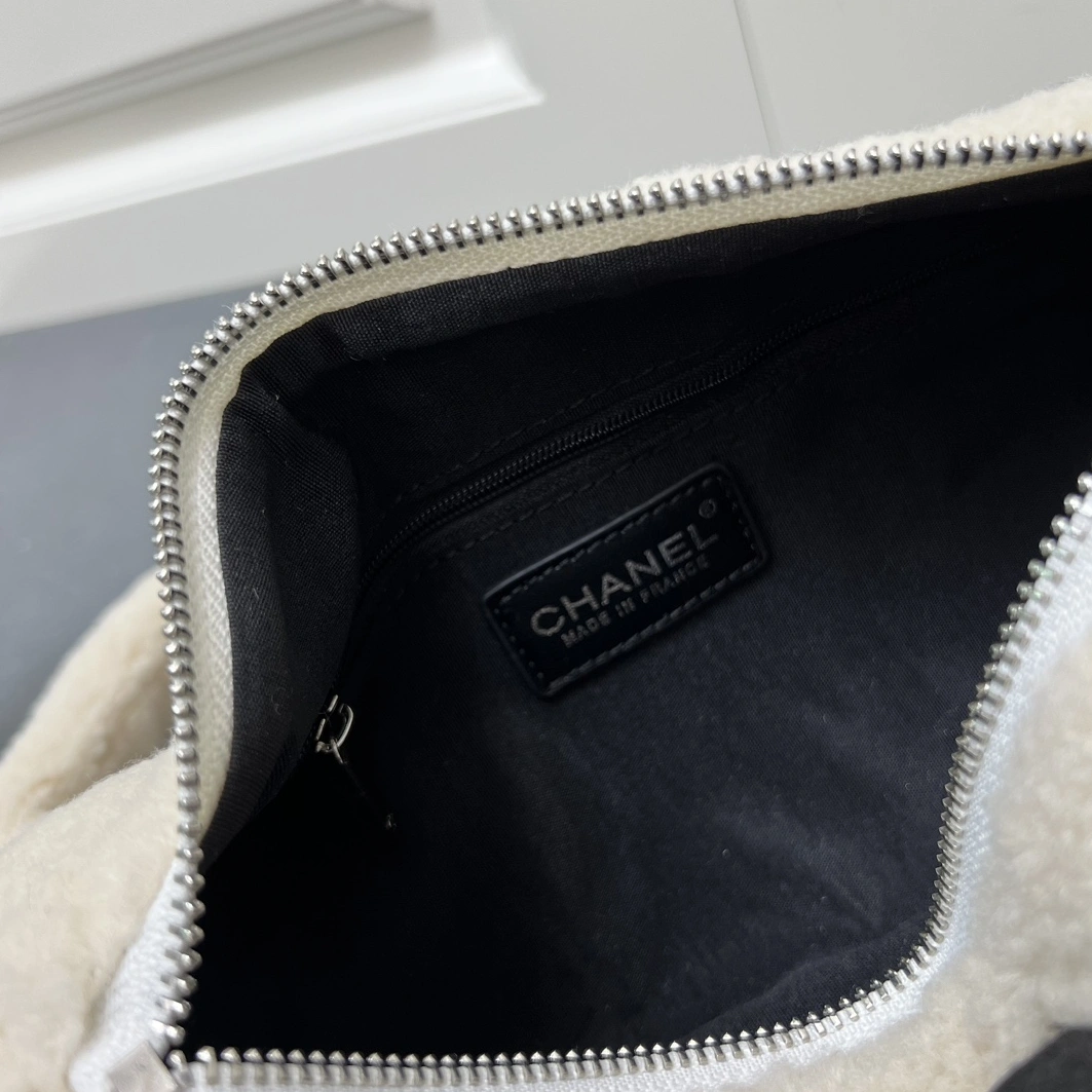 Timeless 2884 Chanel AAA Quality Messenger Bags For Women