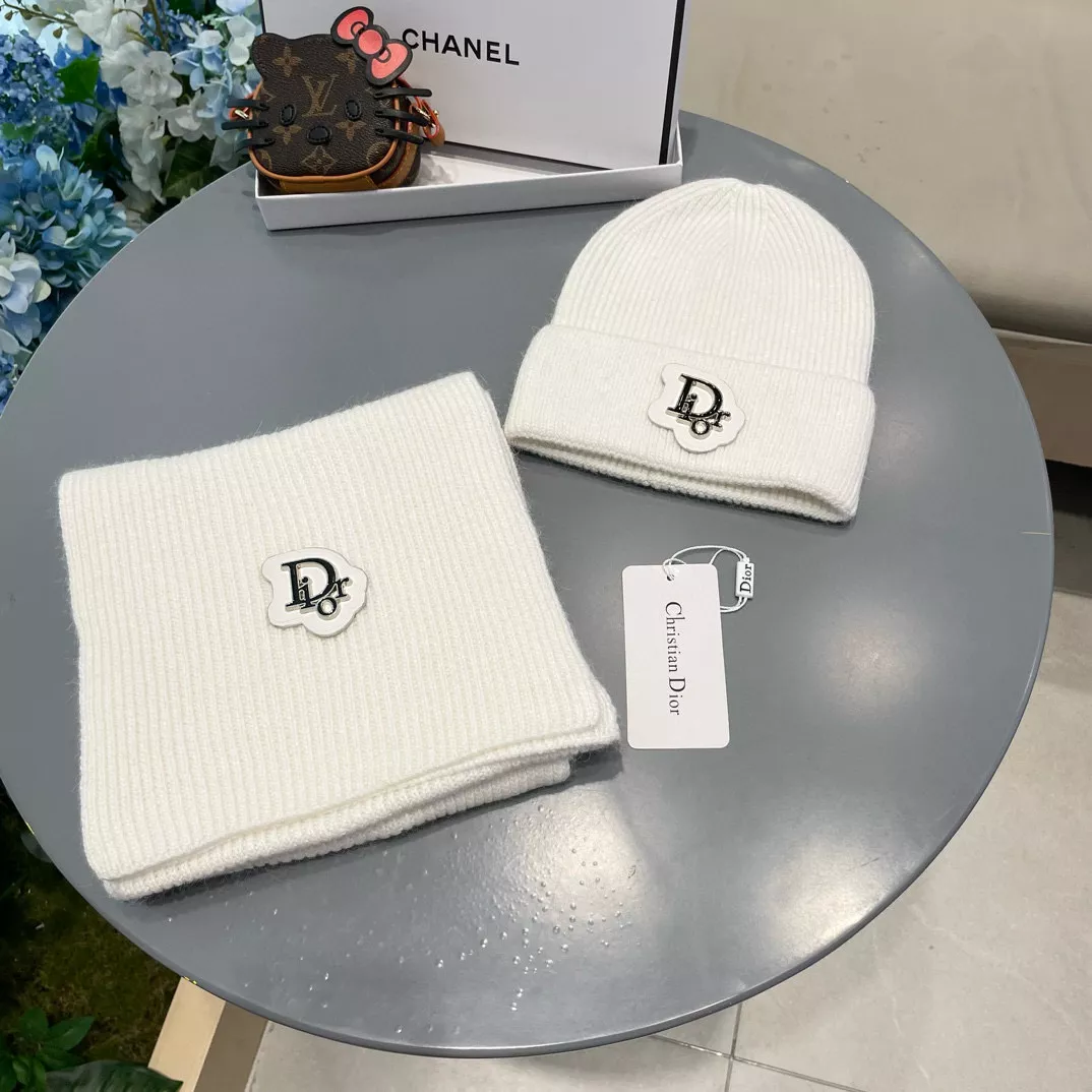 Timeless 2907 Christian Dior Hat and Scarf Set
