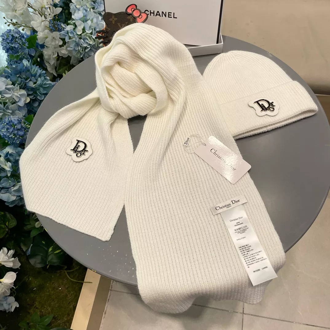 Timeless 2907 Christian Dior Hat and Scarf Set