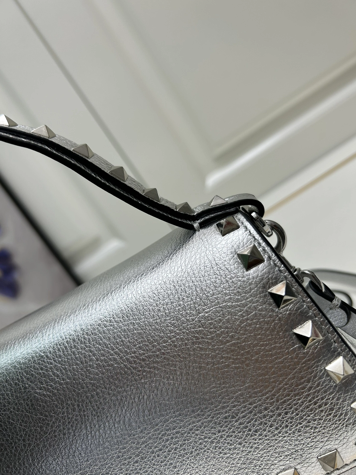 Timeless 306 Valentino AAA Quality Messenger Bags For Women