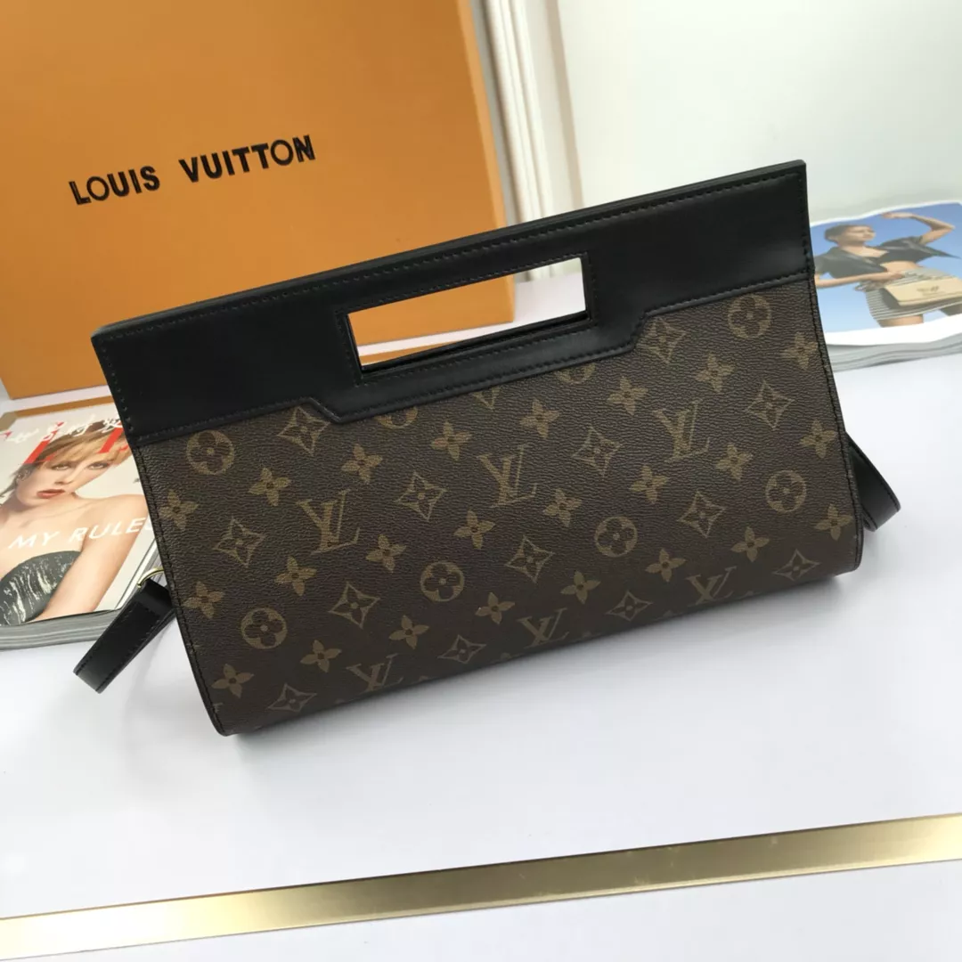 Timeless 321 Louis Vuitton AAA Quality Messenger Bags For Women