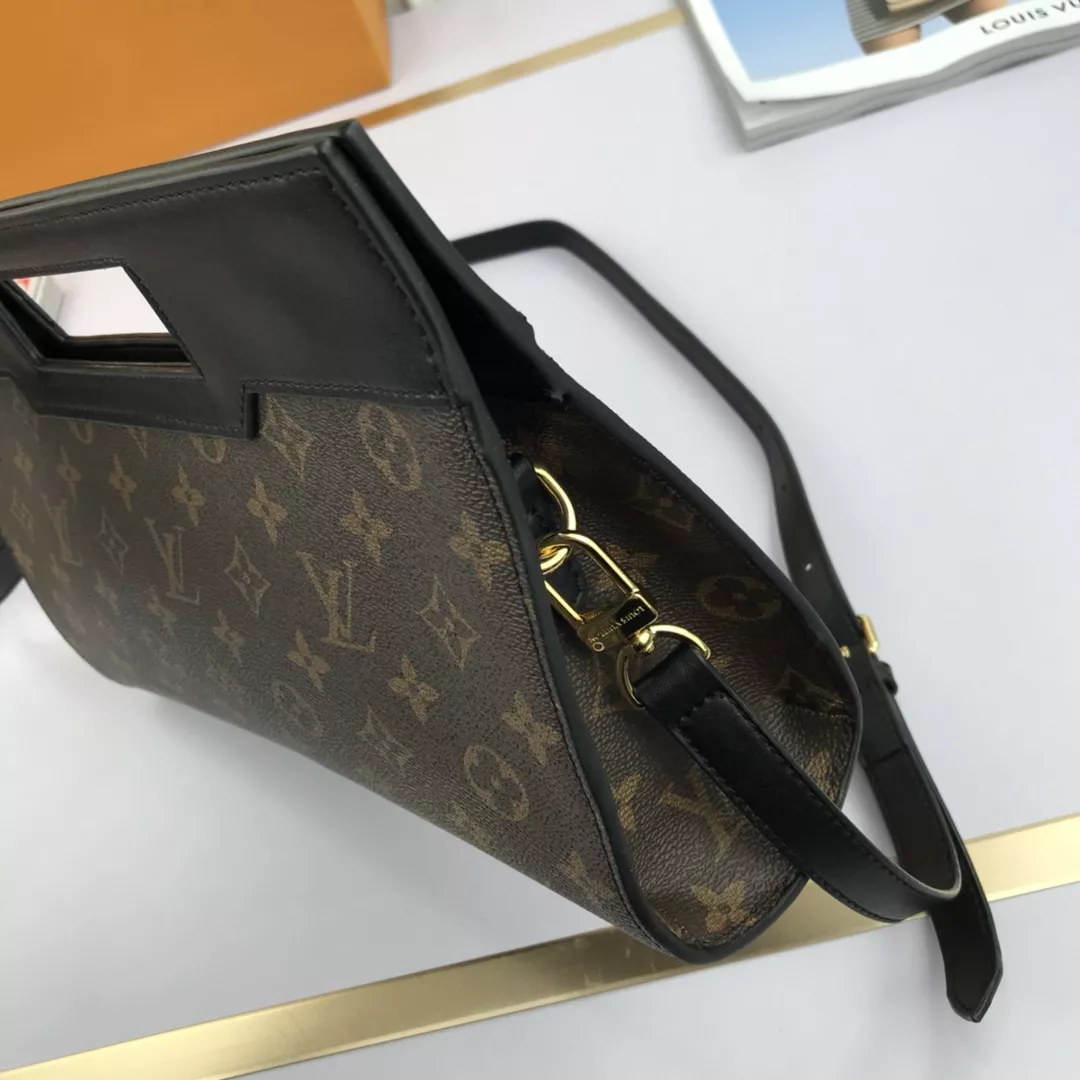 Timeless 321 Louis Vuitton AAA Quality Messenger Bags For Women