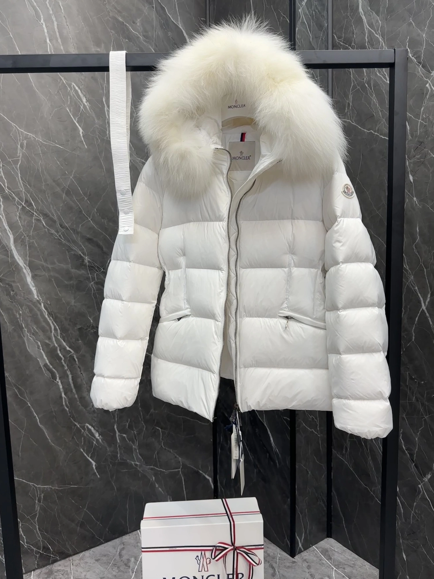 Timeless 3759 Moncler Down Feather Coat Long Sleeved For Women