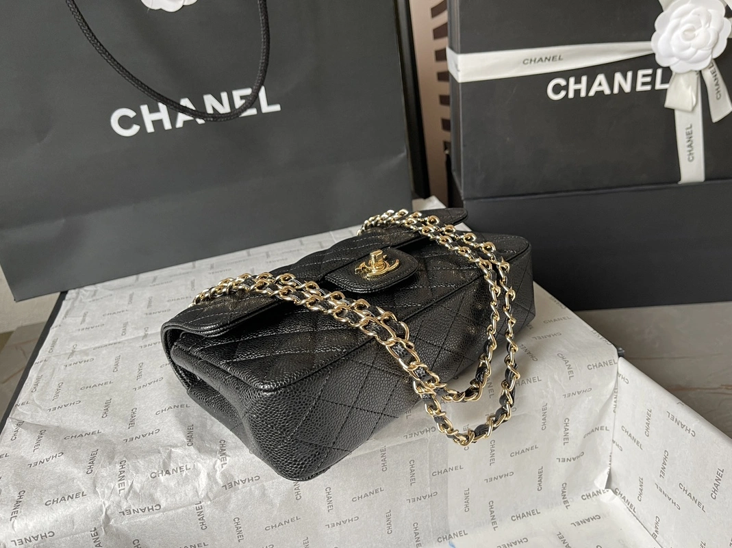 Timeless 3945 Chanel AAA Quality Messenger Bags For Women