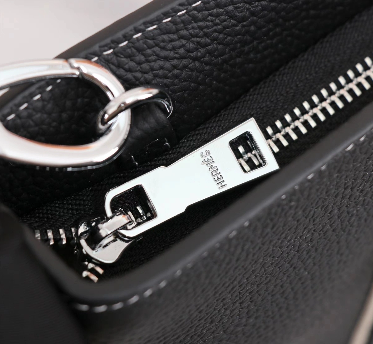 Timeless 423 Hermes AAA Man Handbags In Black