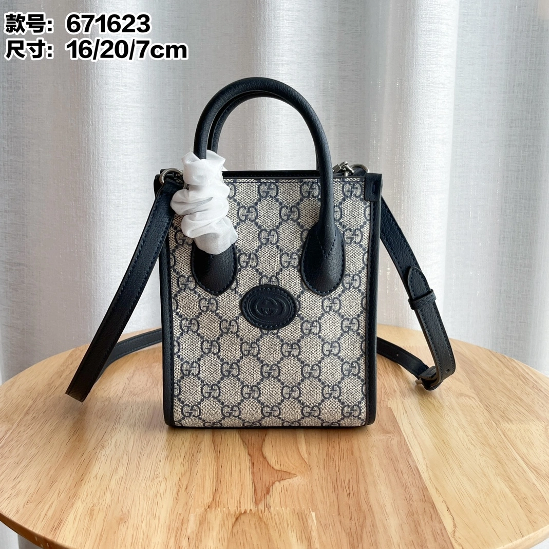 Timeless 4309 Gucci AAA Quality Messenger Bags For Women