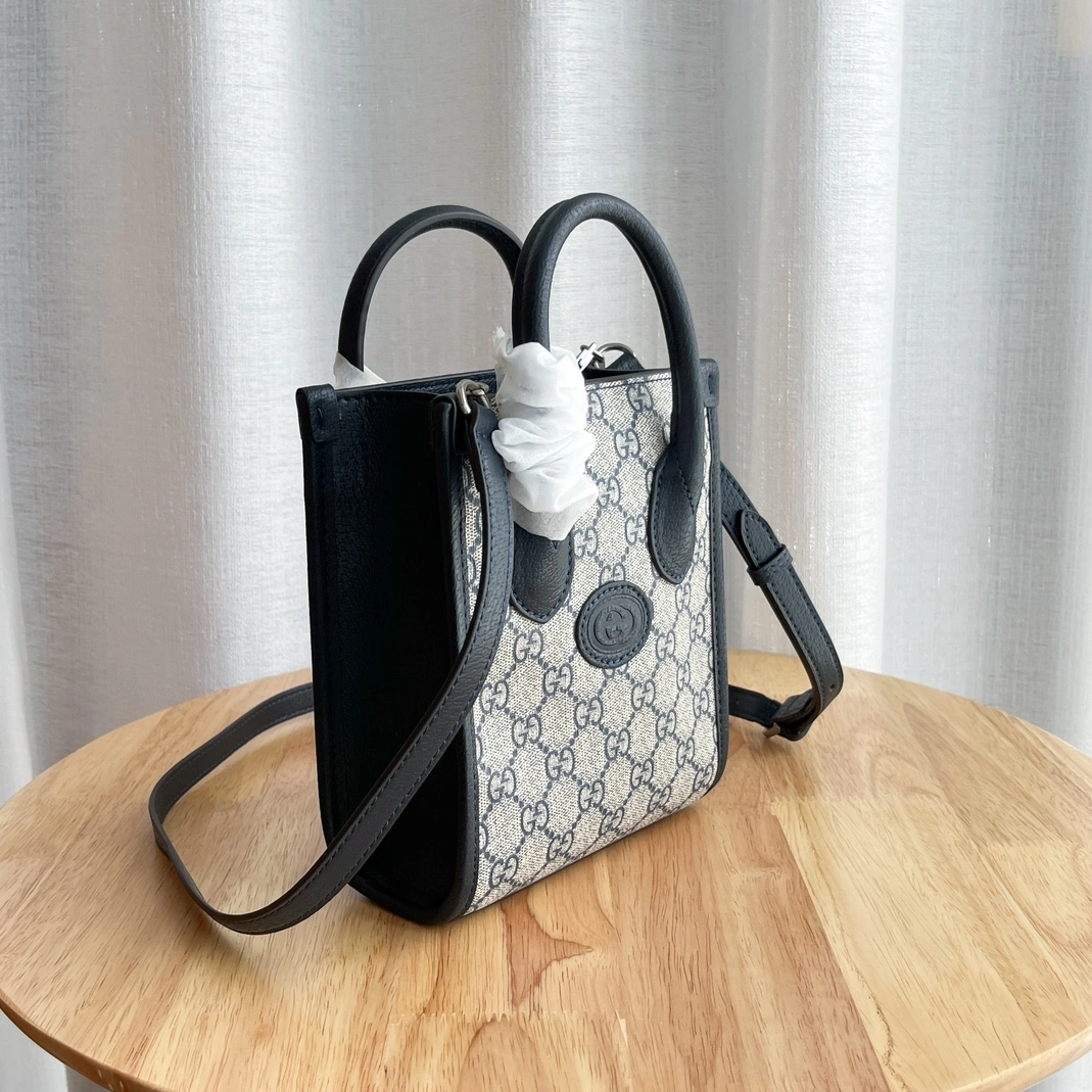 Timeless 4309 Gucci AAA Quality Messenger Bags For Women