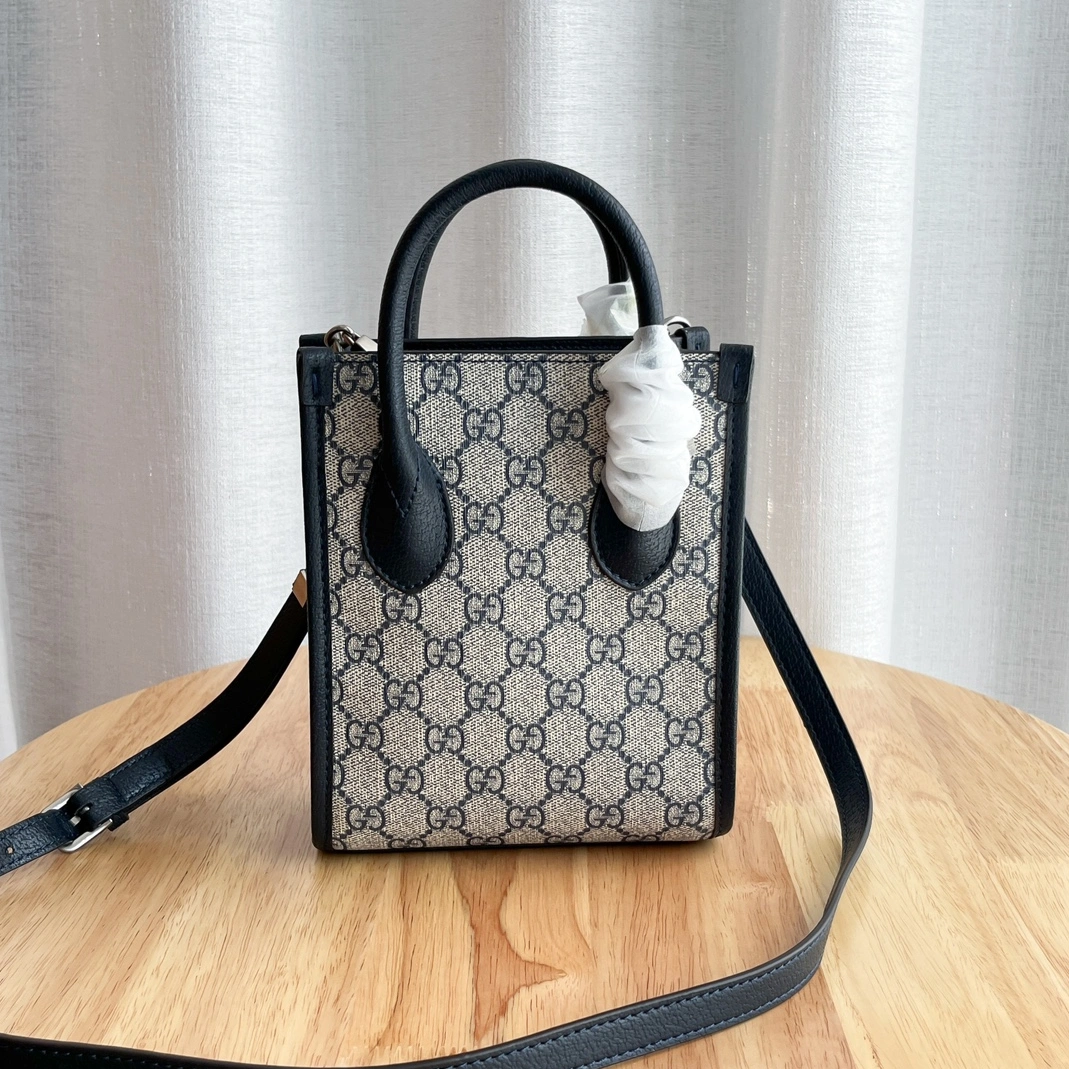 Timeless 4309 Gucci AAA Quality Messenger Bags For Women