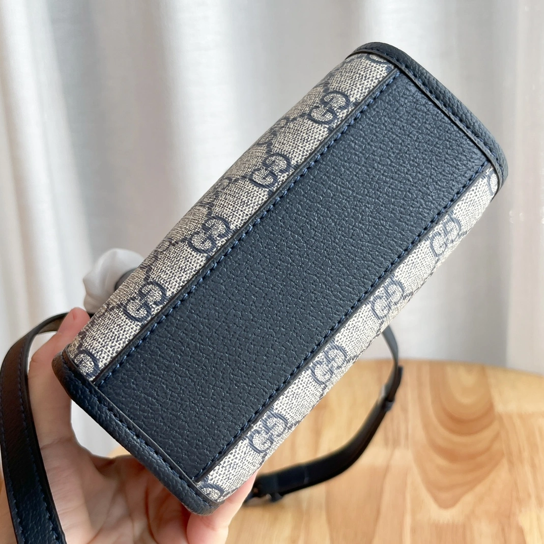 Timeless 4309 Gucci AAA Quality Messenger Bags For Women
