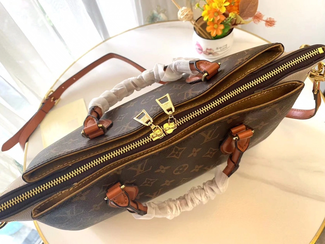 Timeless 4533 Louis Vuitton AAA Quality Handbags For Women