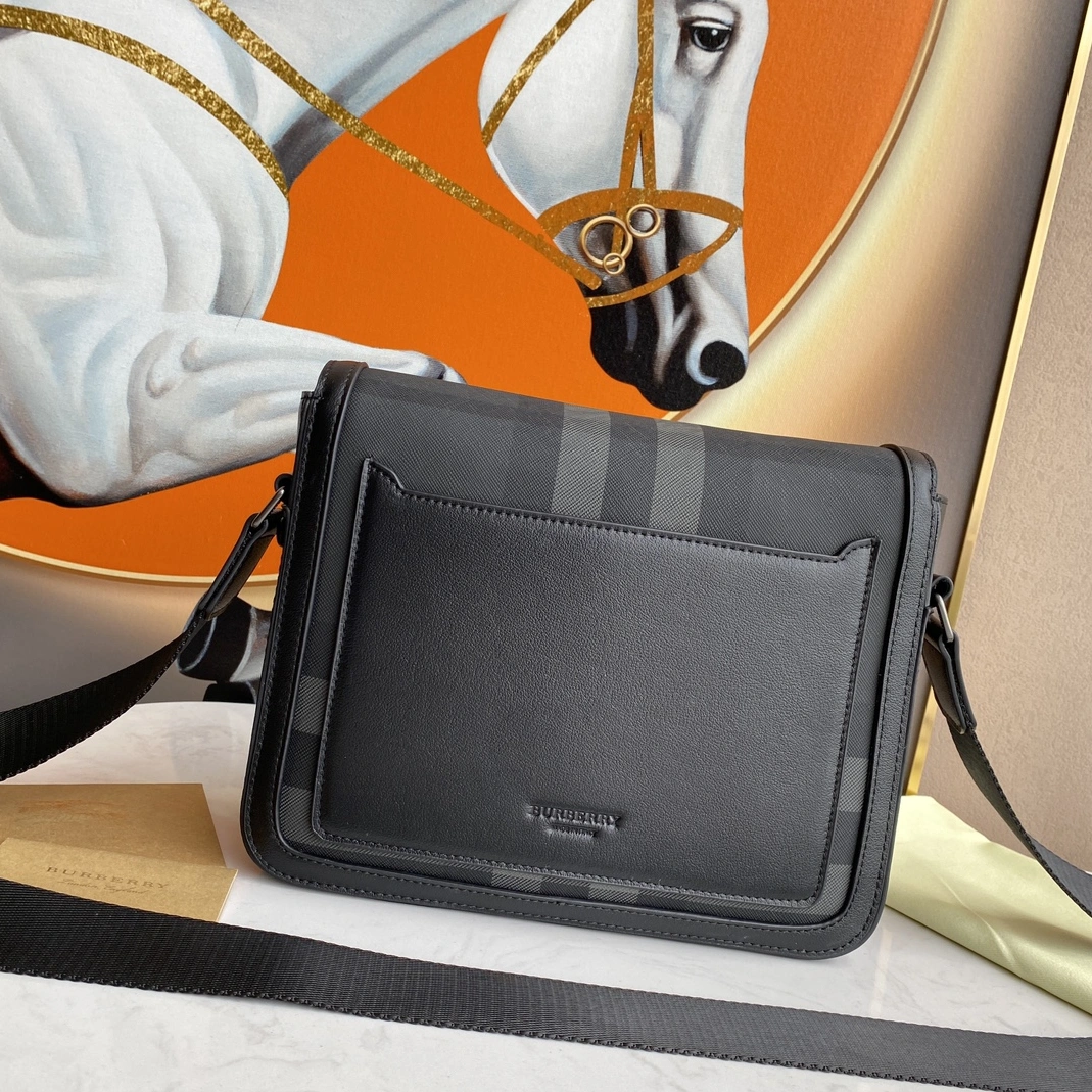 Timeless 4702 Burberry AAA Man Messenger Bags