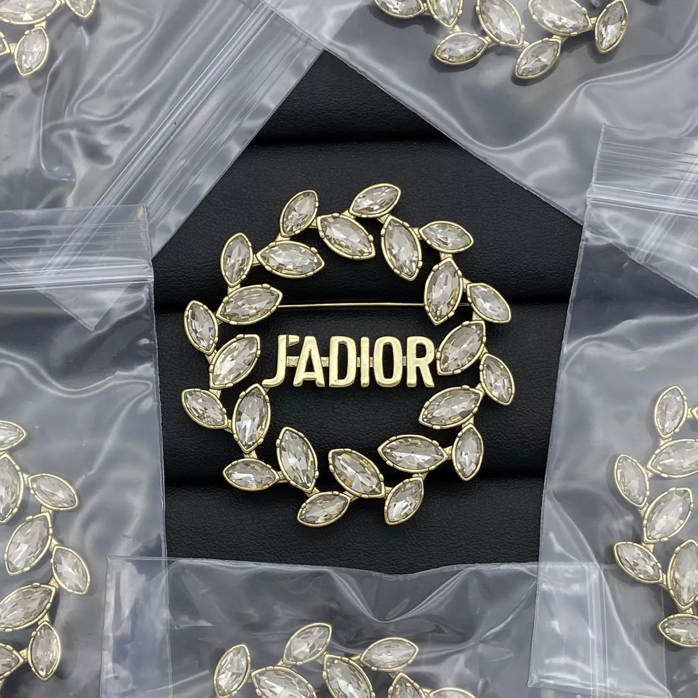 Timeless 471 Christian Dior Brooches For Women