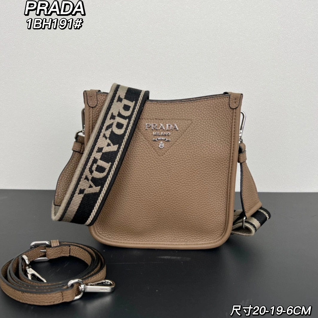 Timeless 474 Prada AAA Quality Messenger Bags For Women