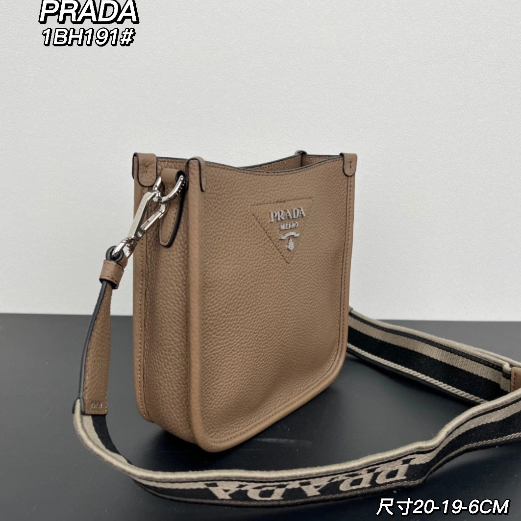 Timeless 474 Prada AAA Quality Messenger Bags For Women