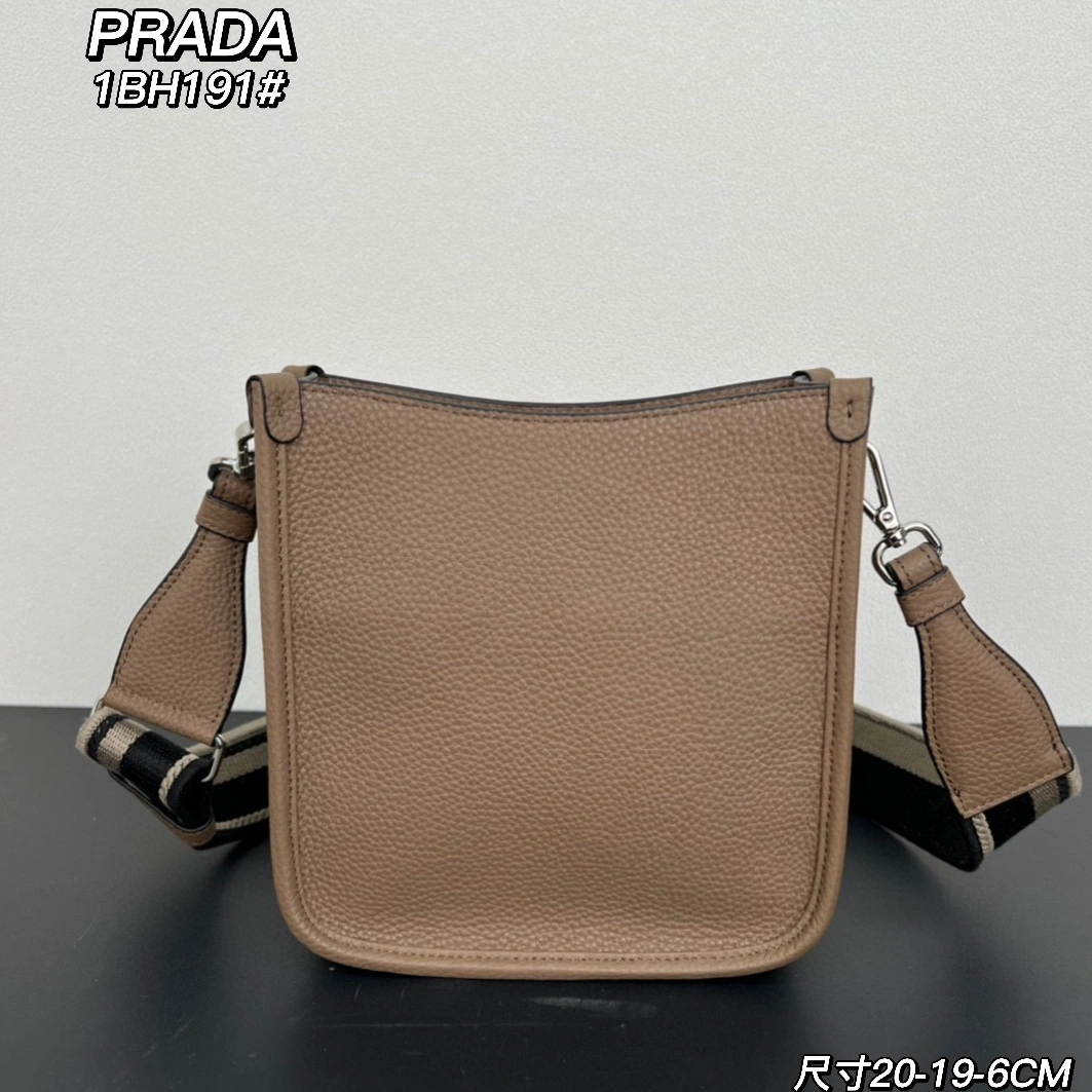 Timeless 474 Prada AAA Quality Messenger Bags For Women