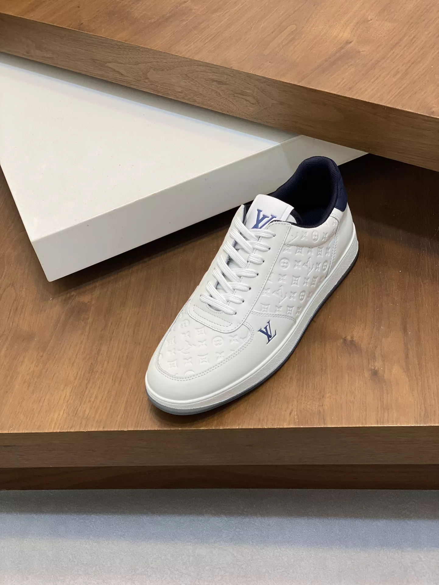 Timeless 4908 Louis Vuitton Casual Shoes For Men