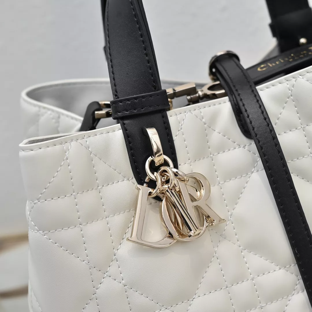 Timeless 4952 Christian Dior AAA Quality Handbags For Women