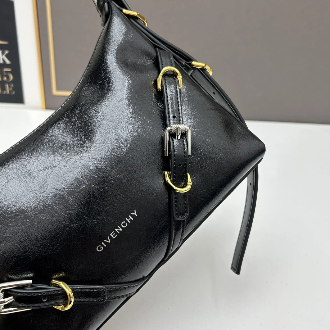 Timeless 5167 Givenchy AAA Quality Shoulder Bags For Women