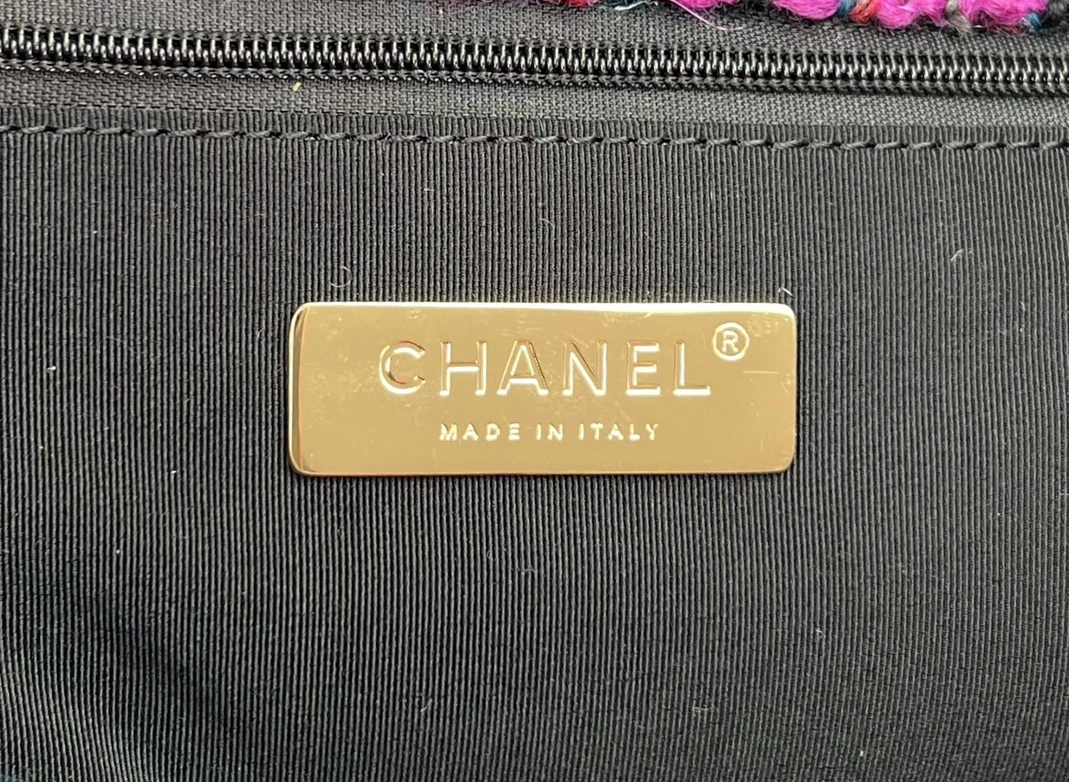 Timeless 5532 Chanel AAA Quality Messenger Bags For Women