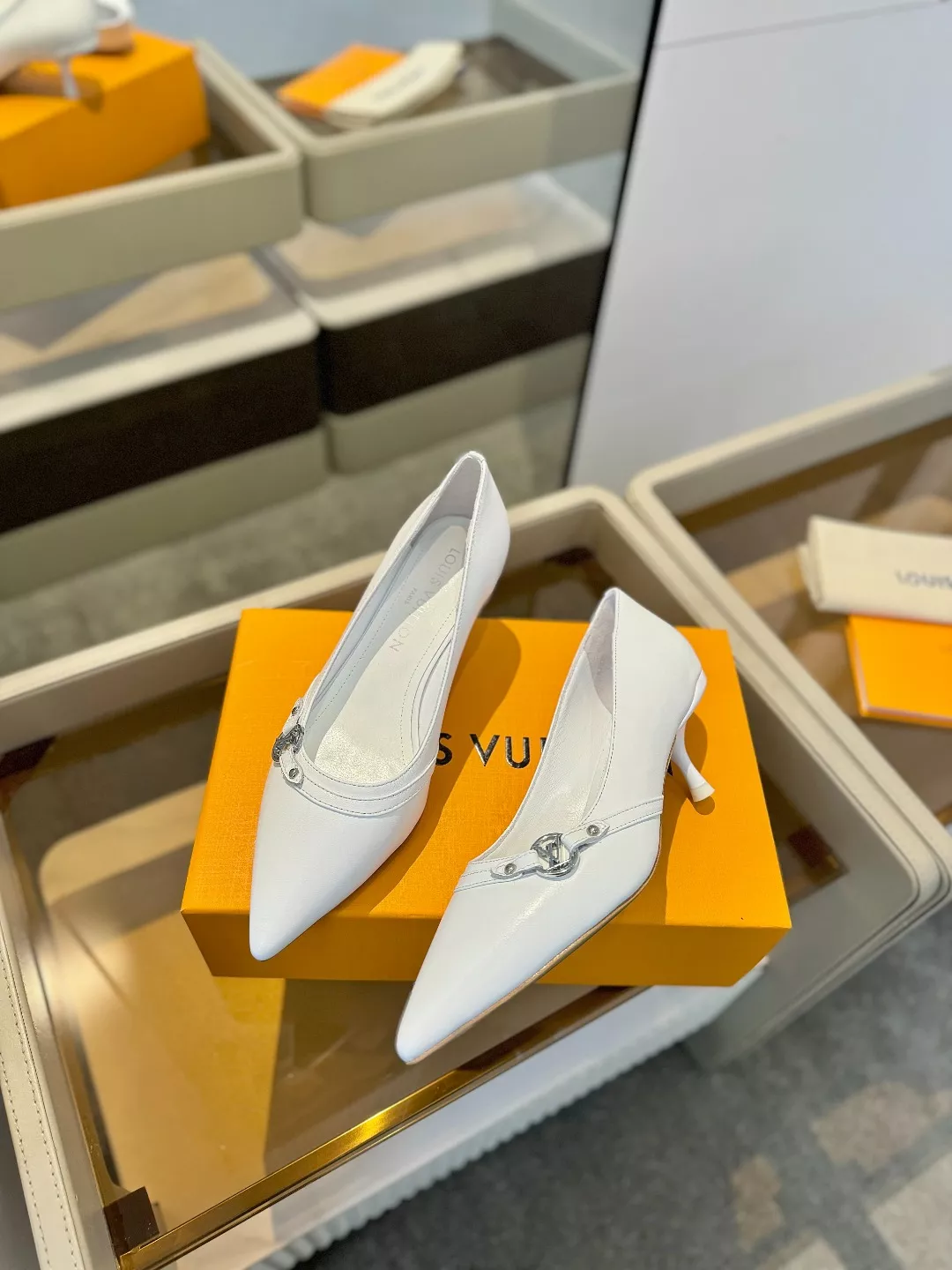 Timeless 5536 Louis Vuitton High-Heeled Shoes For Women