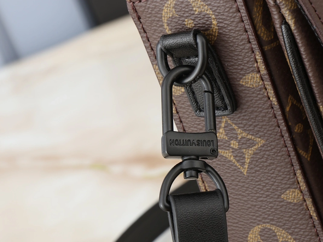 Timeless 5552 Louis Vuitton AAA Quality Messenger Bags For Unisex