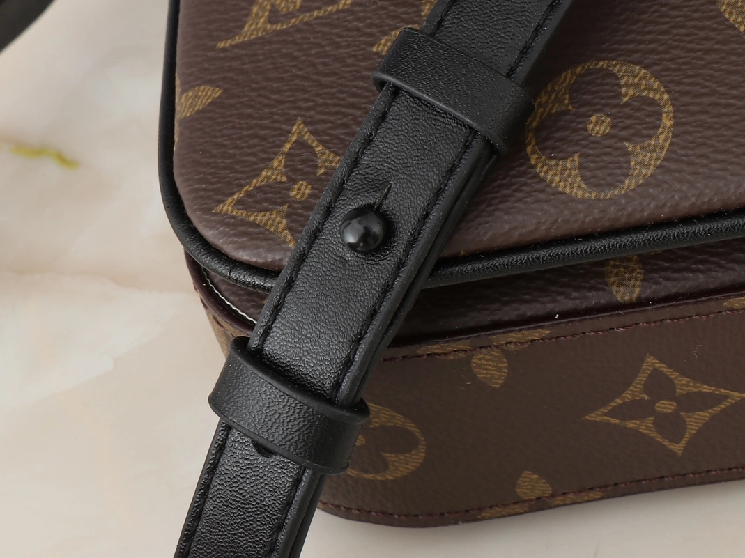 Timeless 5552 Louis Vuitton AAA Quality Messenger Bags For Unisex