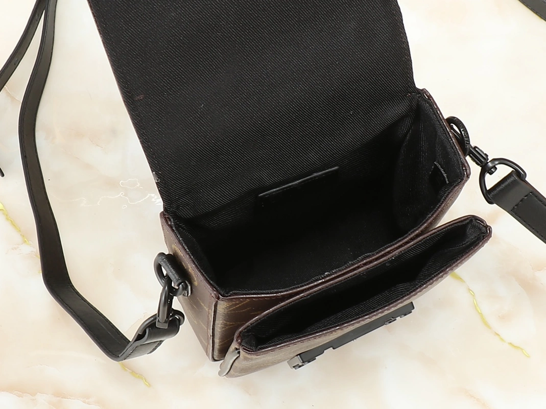 Timeless 5552 Louis Vuitton AAA Quality Messenger Bags For Unisex