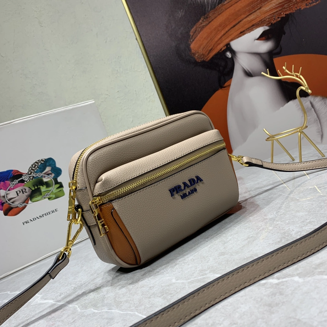 Timeless 5626 Prada AAA Quality Messenger Bags For Women
