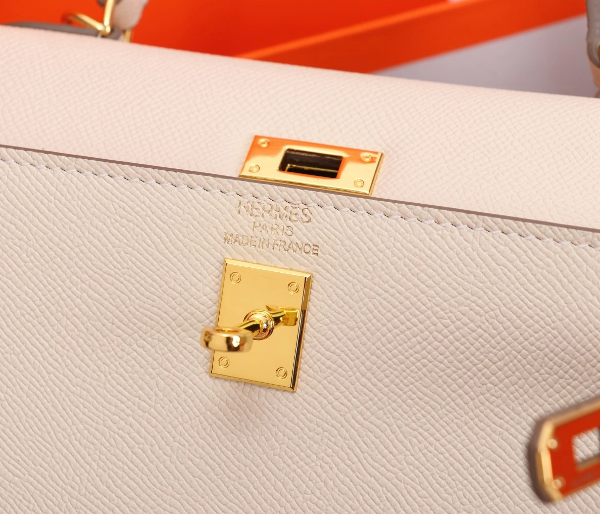 Timeless 5690 Hermes AAA Quality Handbags For Women