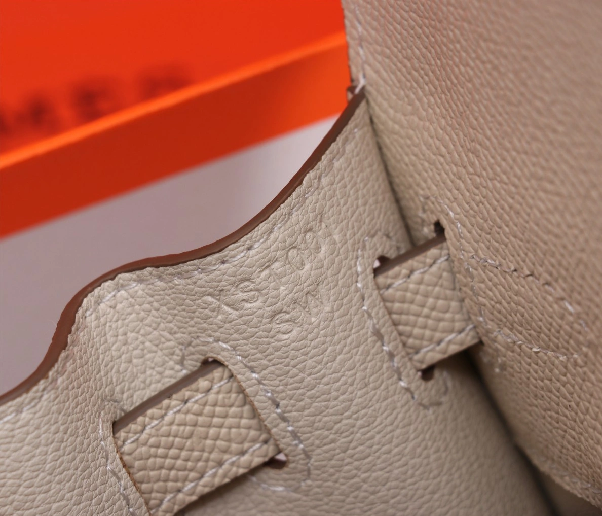 Timeless 5690 Hermes AAA Quality Handbags For Women