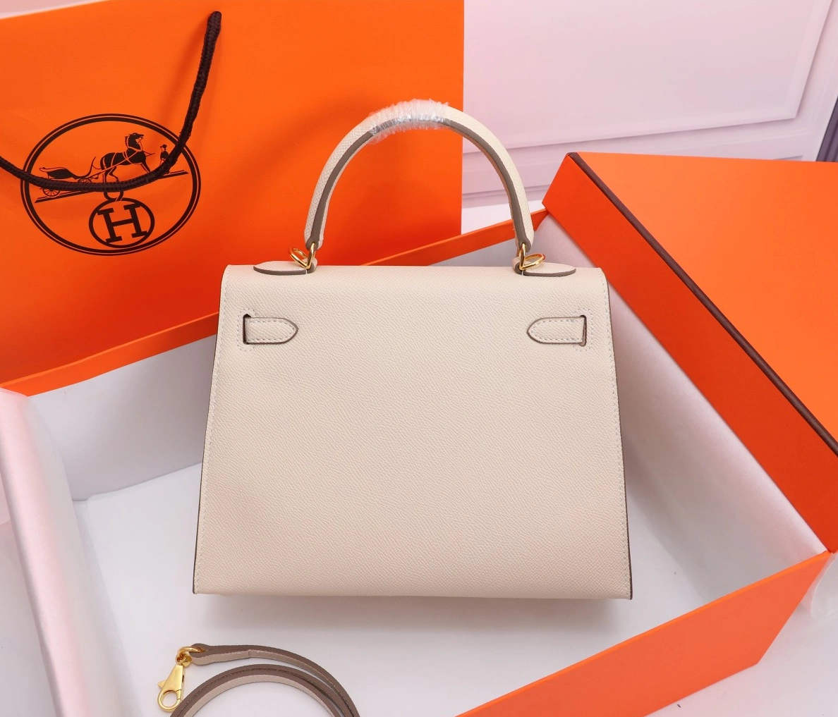 Timeless 5690 Hermes AAA Quality Handbags For Women